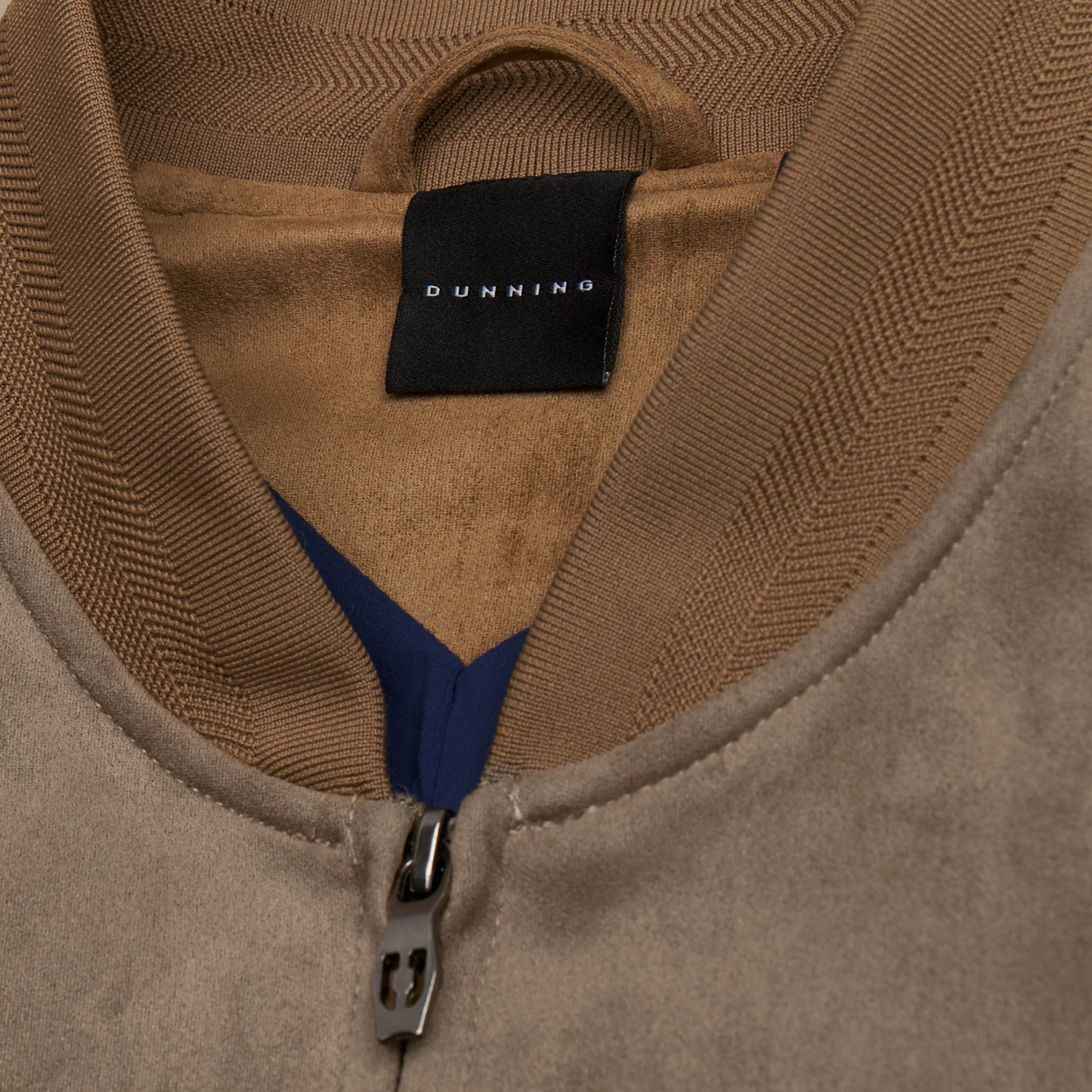 CAMEL || DETAIL ZIP