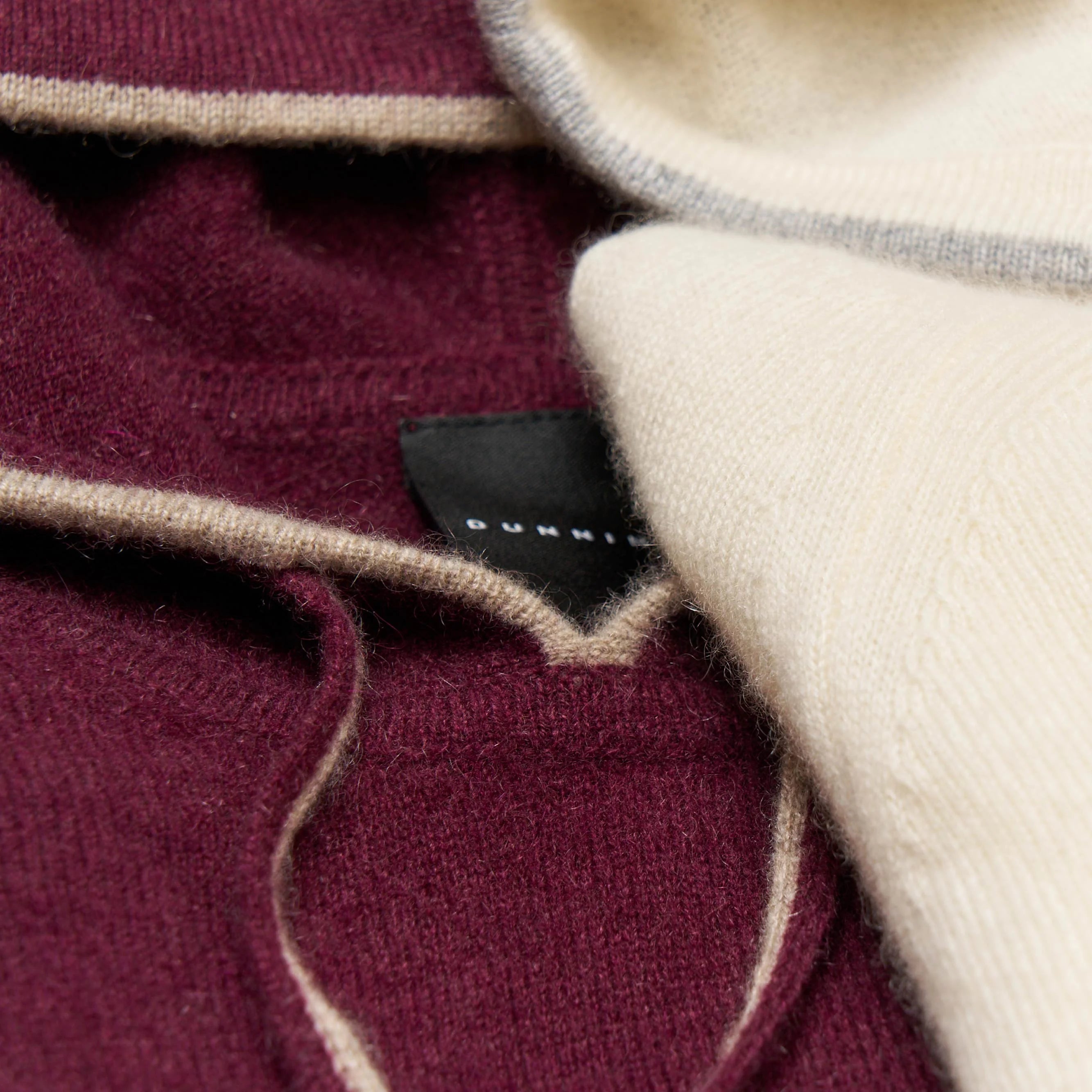 BEET RED || DETAIL