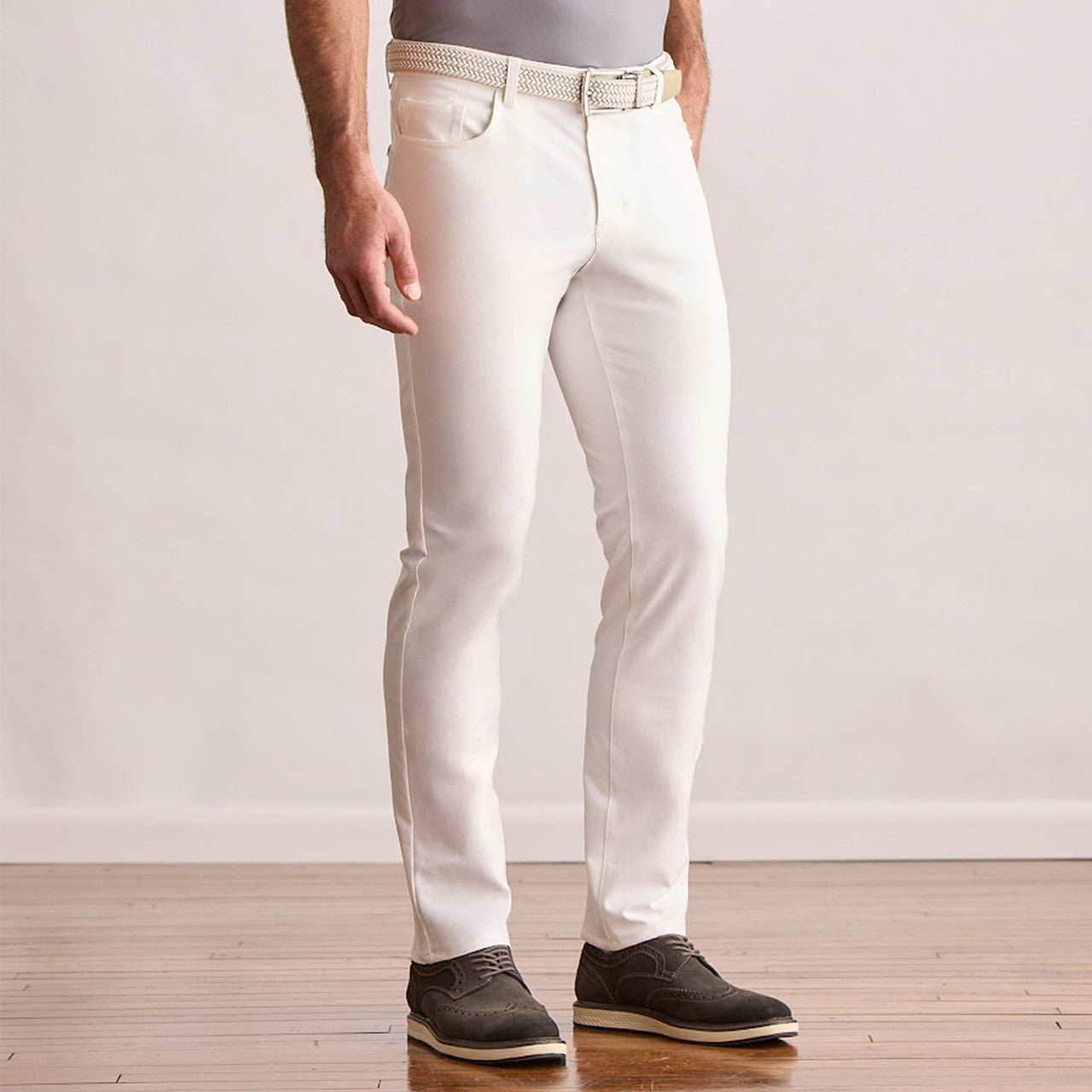 WHITE || FRONT MODEL STUDIO
