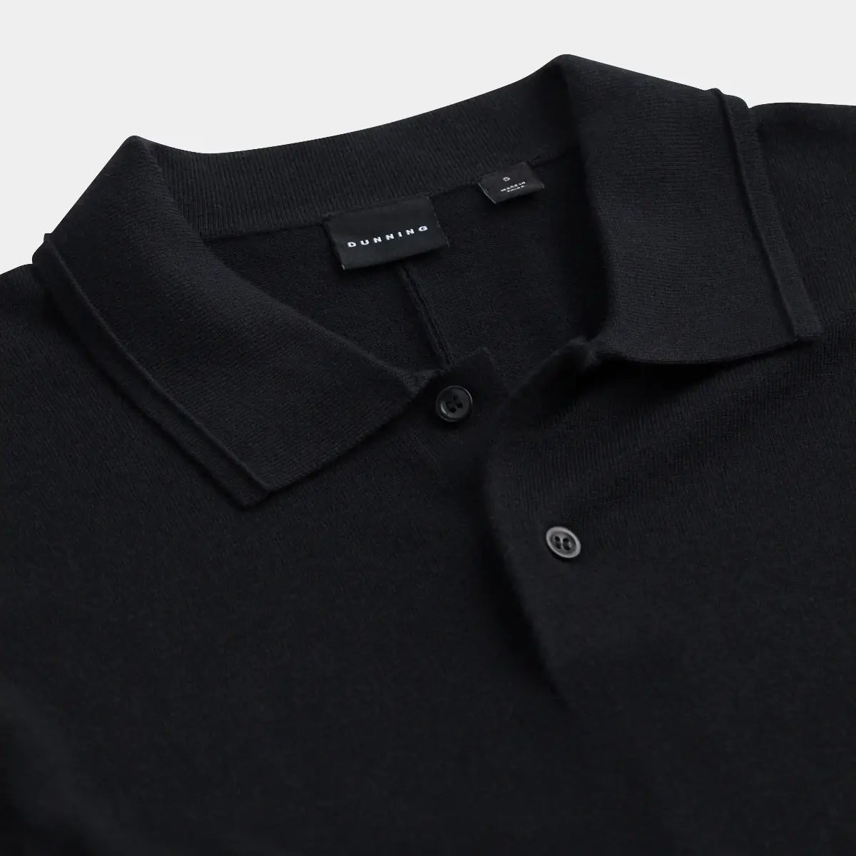 BLACK || FRONT COLLAR DETAIL