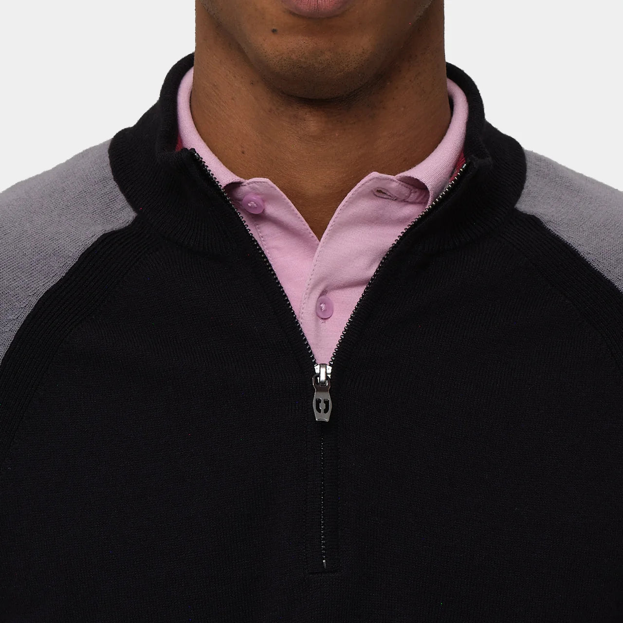 BLACK || FRONT MODEL DETAIL